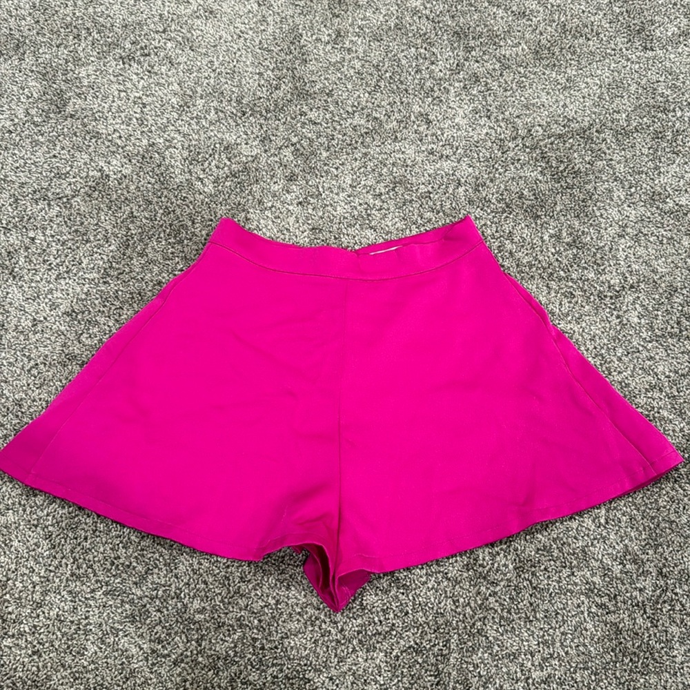 Women’s fashion shorts!  Size M